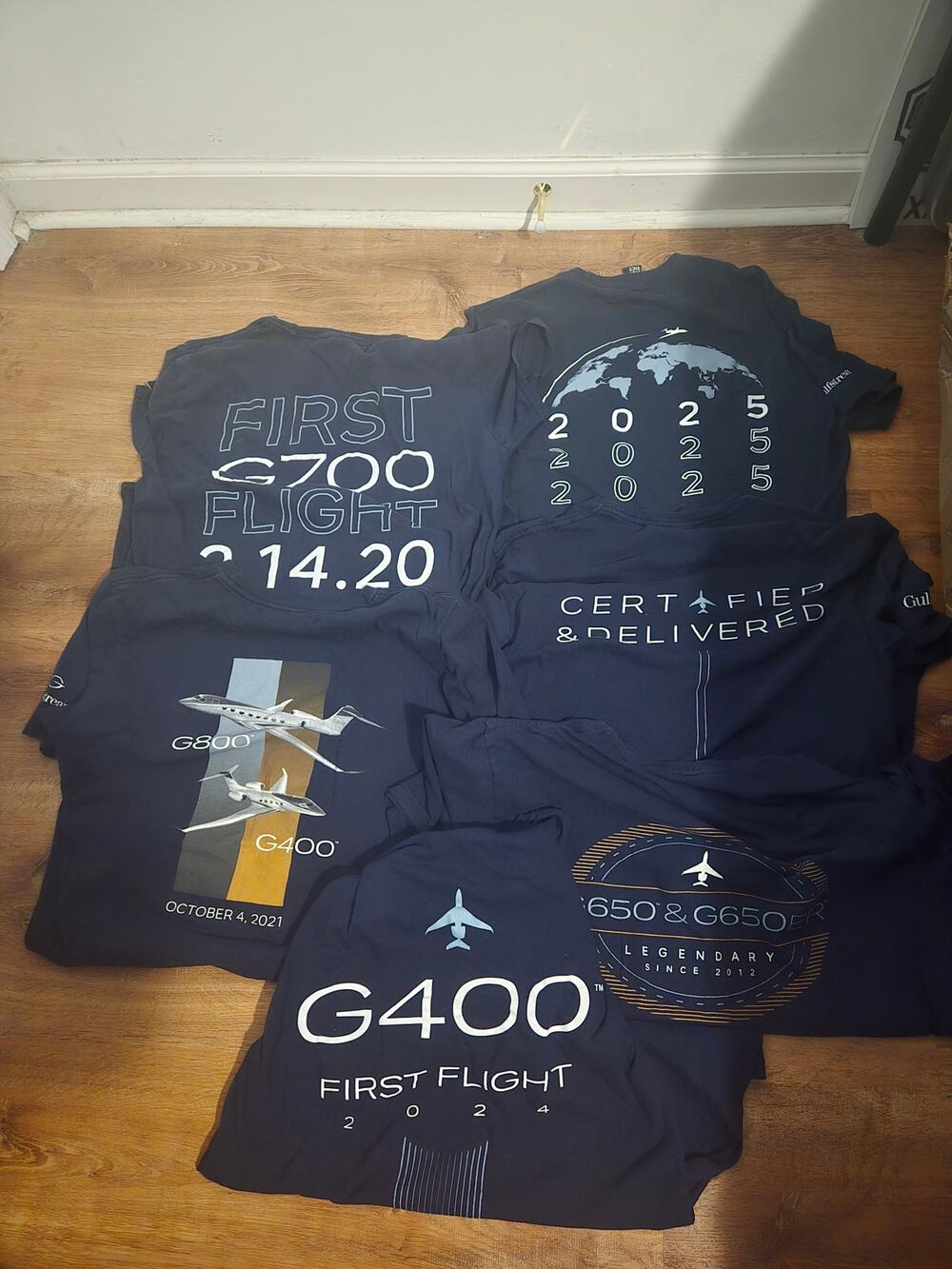 Gulfstream navy blue t shirt lot size L and Xl workers shirts with graphics.